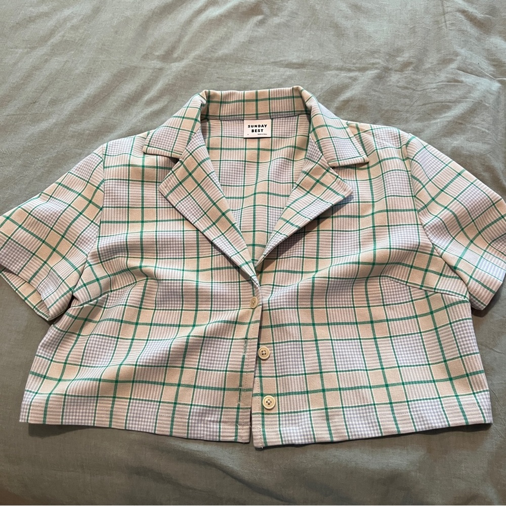 Aritzia Boxy Plaid Cropped Button Down